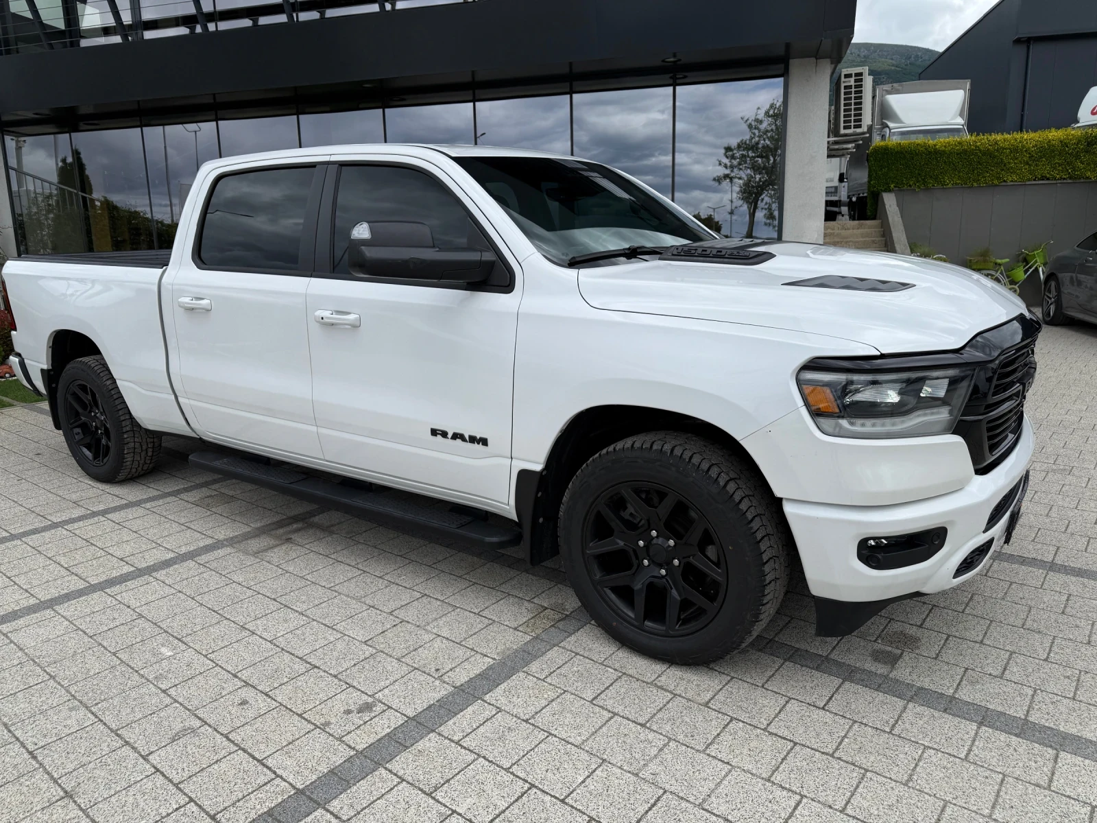 Dodge RAM 1500 5.7HEMI  4x4  - изображение 2