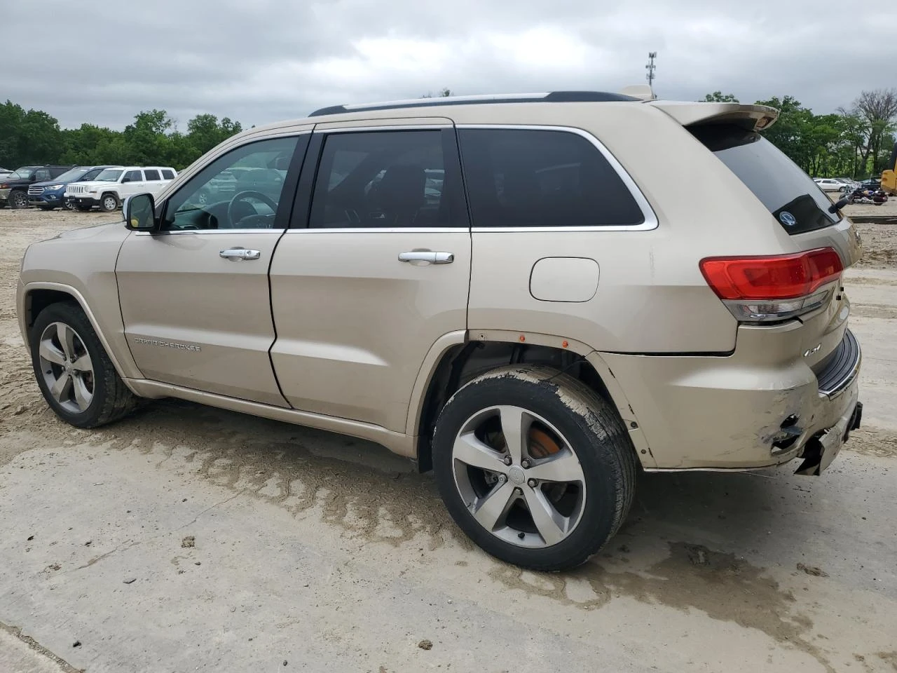 Jeep Grand cherokee OVERLAND Обдух* 8ZF* Въздух* Дистроник* Пано*  - изображение 3