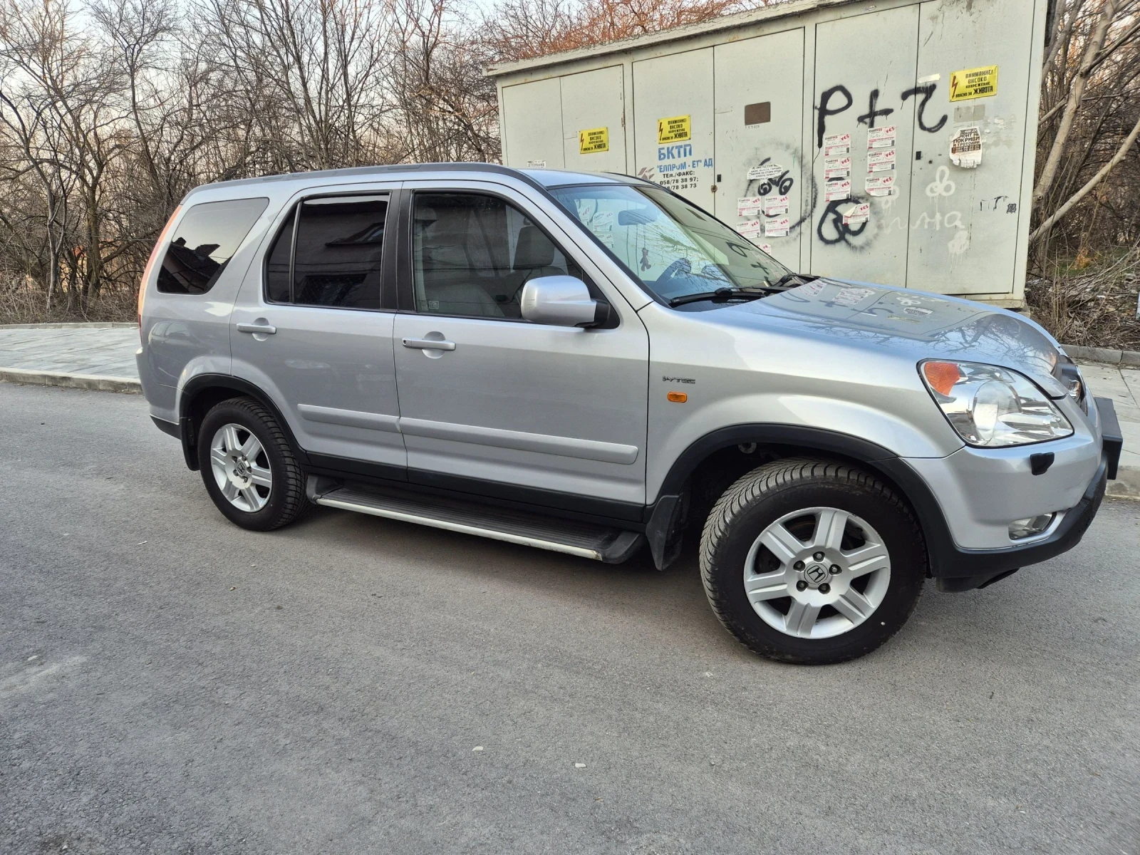 Honda Cr-v 2.0БЕНЗИН-АВТОМАТИК-4Х4-КЛИМА-КОЖА, снимка 3 - Автомобили и джипове - 53756989