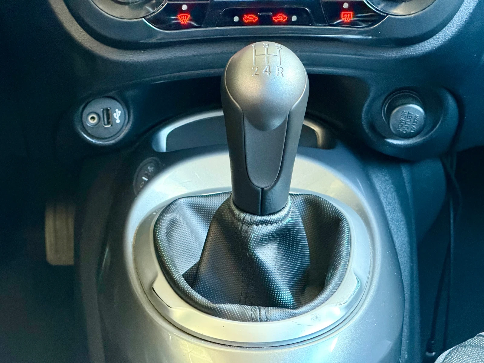 Nissan Juke 1.6 бензин/ Навигация, снимка 13 - Автомобили и джипове - 54713622