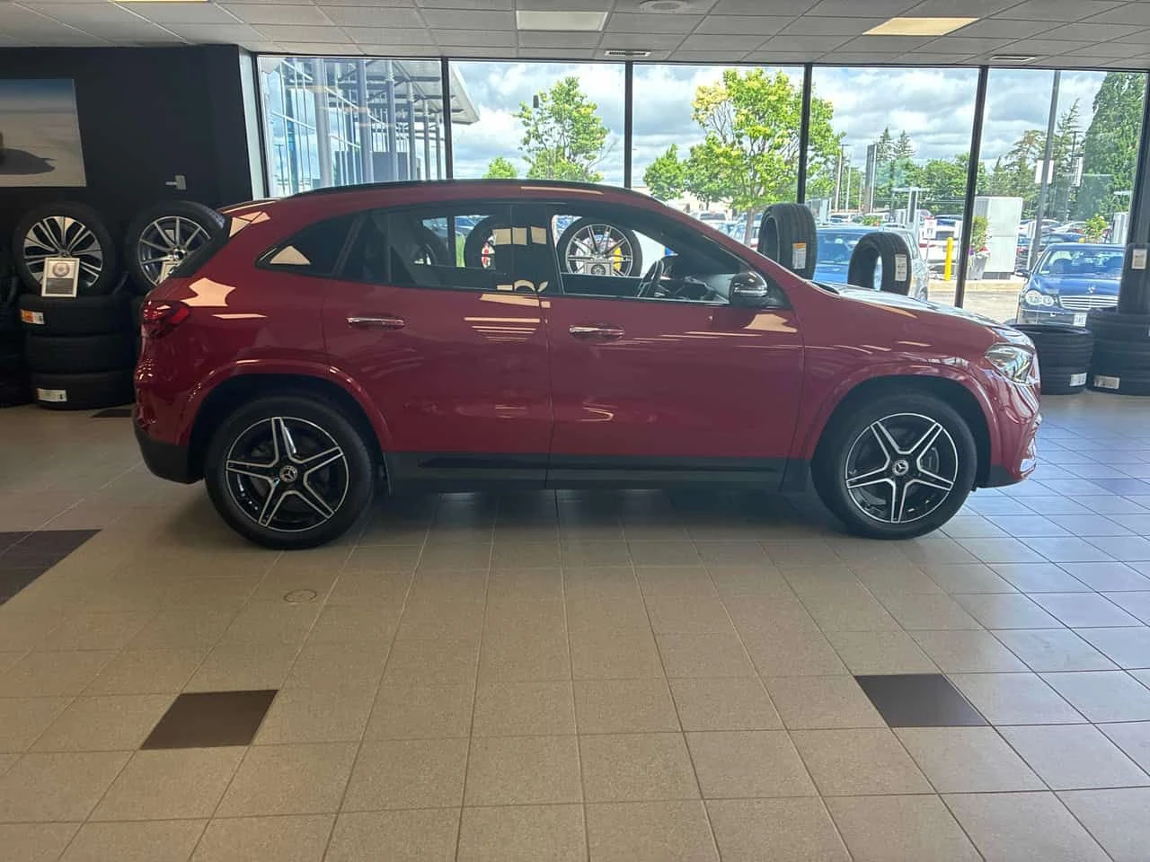 Mercedes-Benz GLA * 250 * CARFAX * ЦЕНА ДО БГ, снимка 3 - Автомобили и джипове - 54983238