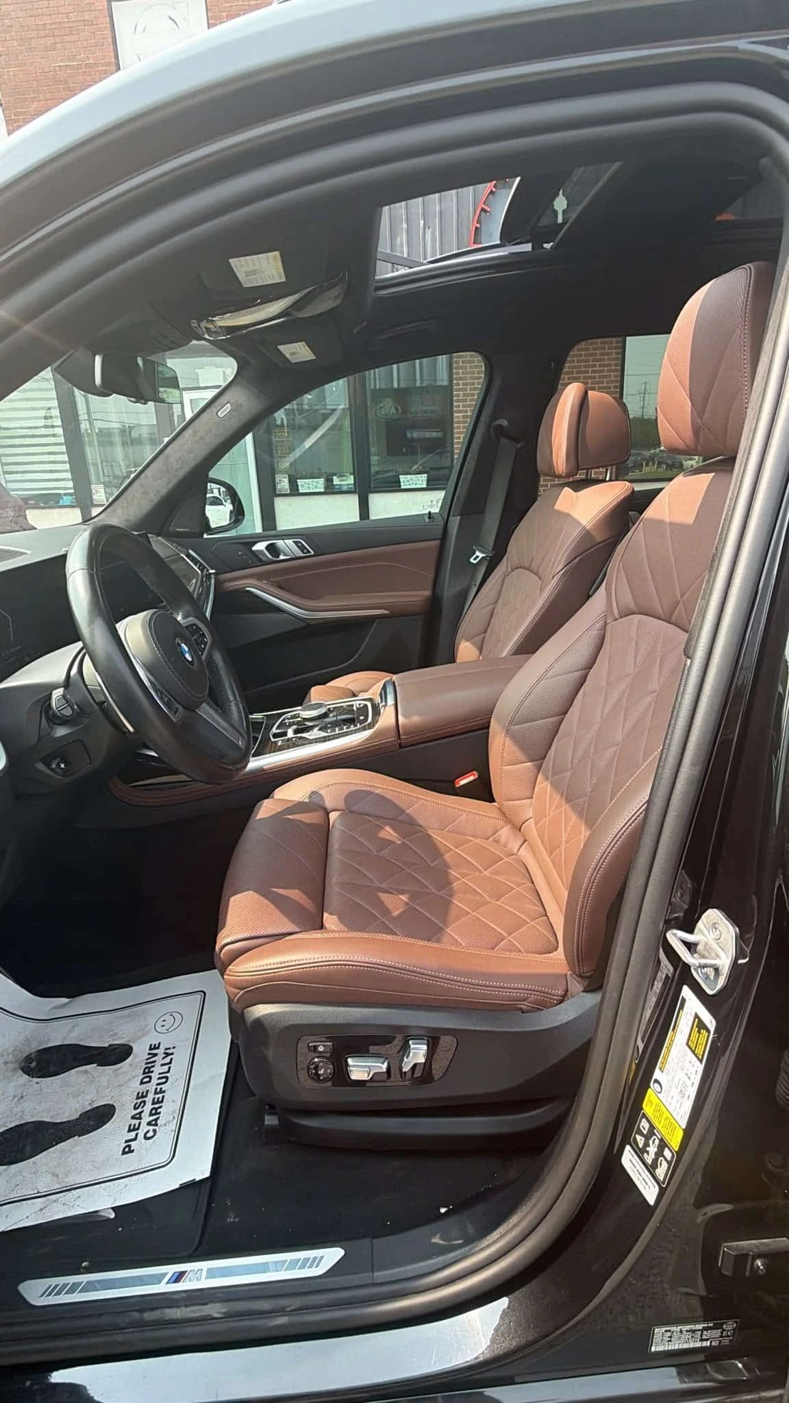 BMW X7 * xDrive40i * ЛИЦЕНЗИРАН ДИЛЪР * CARFAX, снимка 5 - Автомобили и джипове - 55593062