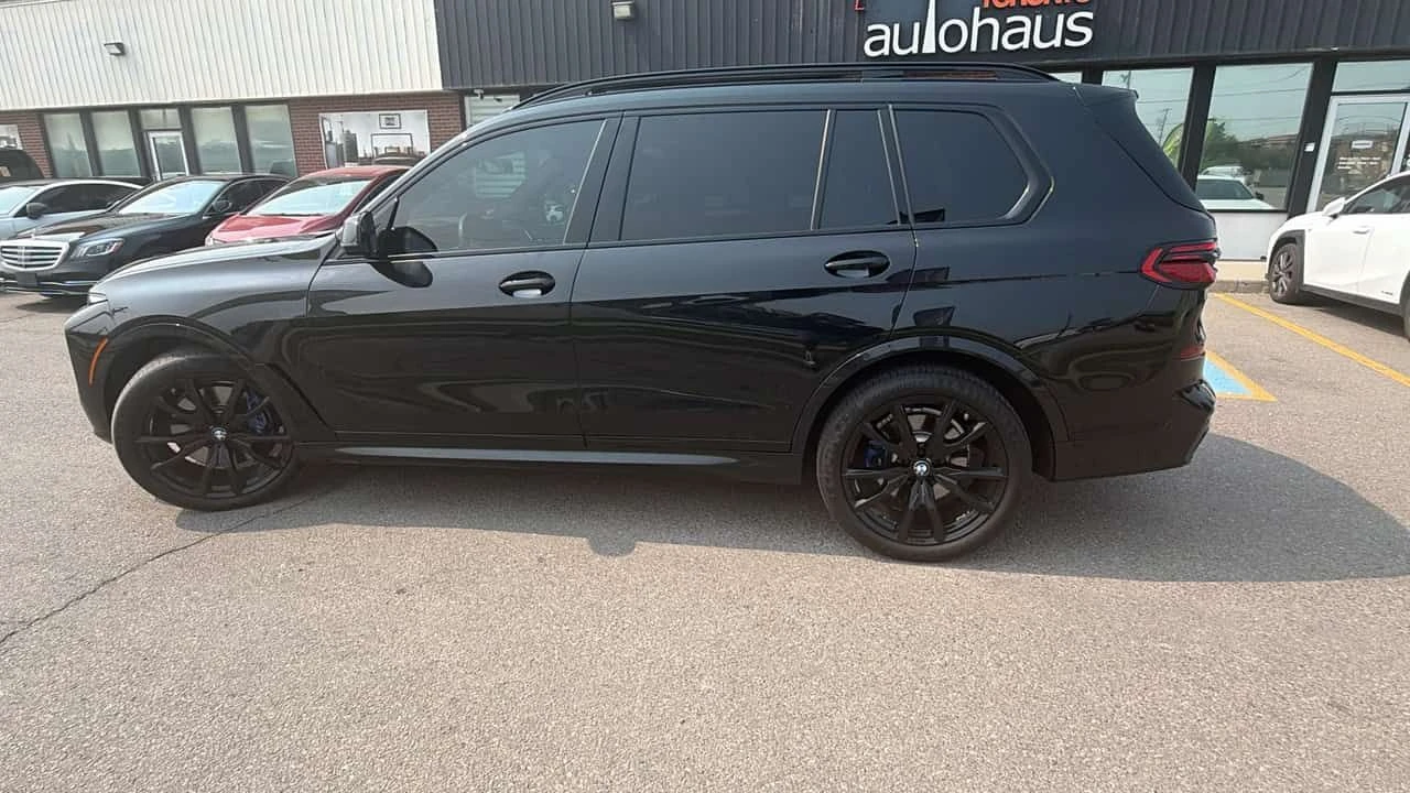 BMW X7 * xDrive40i * ЛИЦЕНЗИРАН ДИЛЪР * CARFAX, снимка 2 - Автомобили и джипове - 55593062