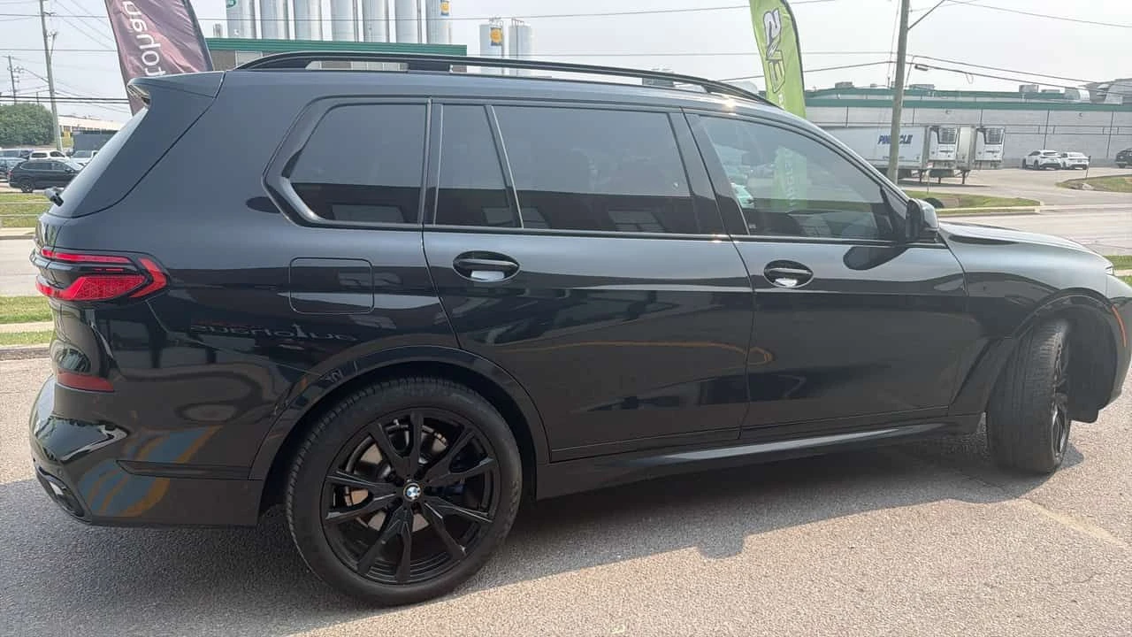 BMW X7 * xDrive40i * ЛИЦЕНЗИРАН ДИЛЪР * CARFAX, снимка 3 - Автомобили и джипове - 55593062