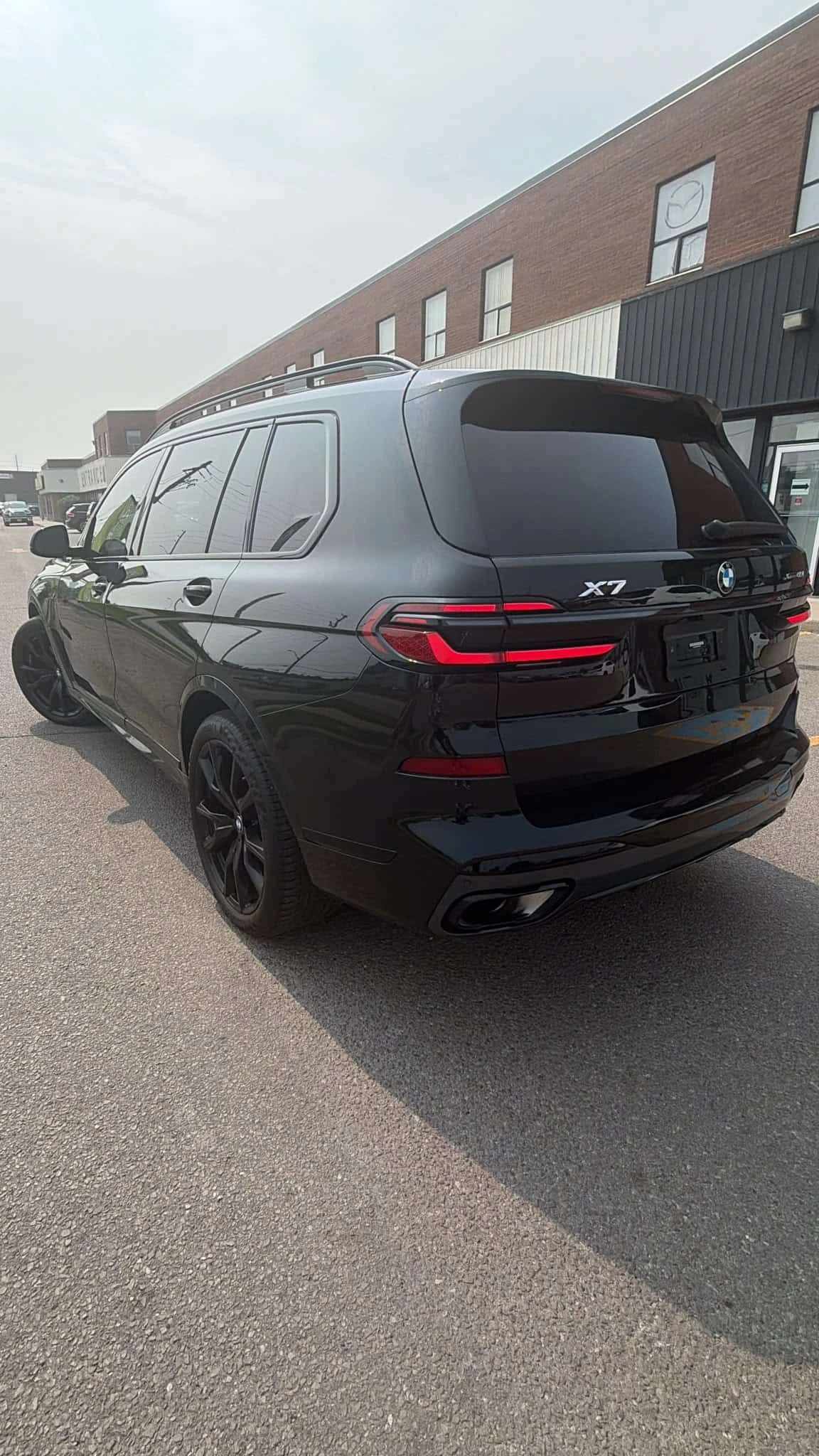 BMW X7 * xDrive40i * ЛИЦЕНЗИРАН ДИЛЪР * CARFAX, снимка 8 - Автомобили и джипове - 55593062