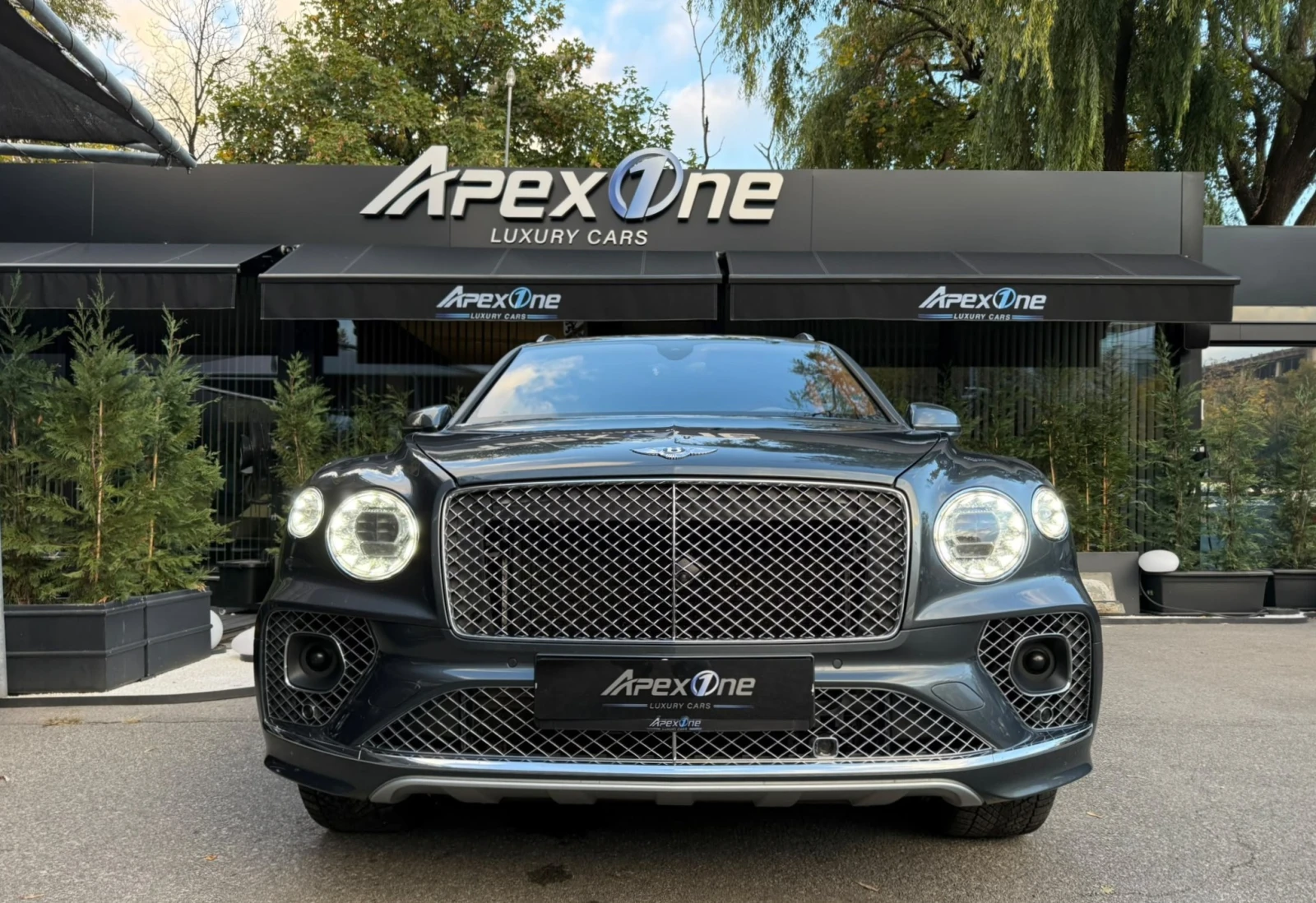Bentley Bentayga MULLINER/NAOMI/360