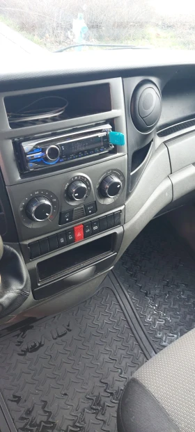 Iveco 35c17 2012г 10м, снимка 10