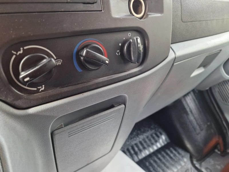 Ford Transit 2.2TDCi, снимка 10 - Бусове и автобуси - 52359921