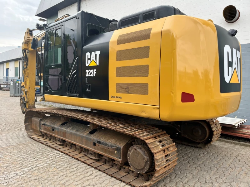 Багер Cat 323FL, снимка 3 - Индустриална техника - 53367782