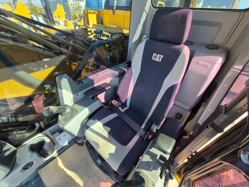 Багер Cat 323FL, снимка 17 - Индустриална техника - 53367782