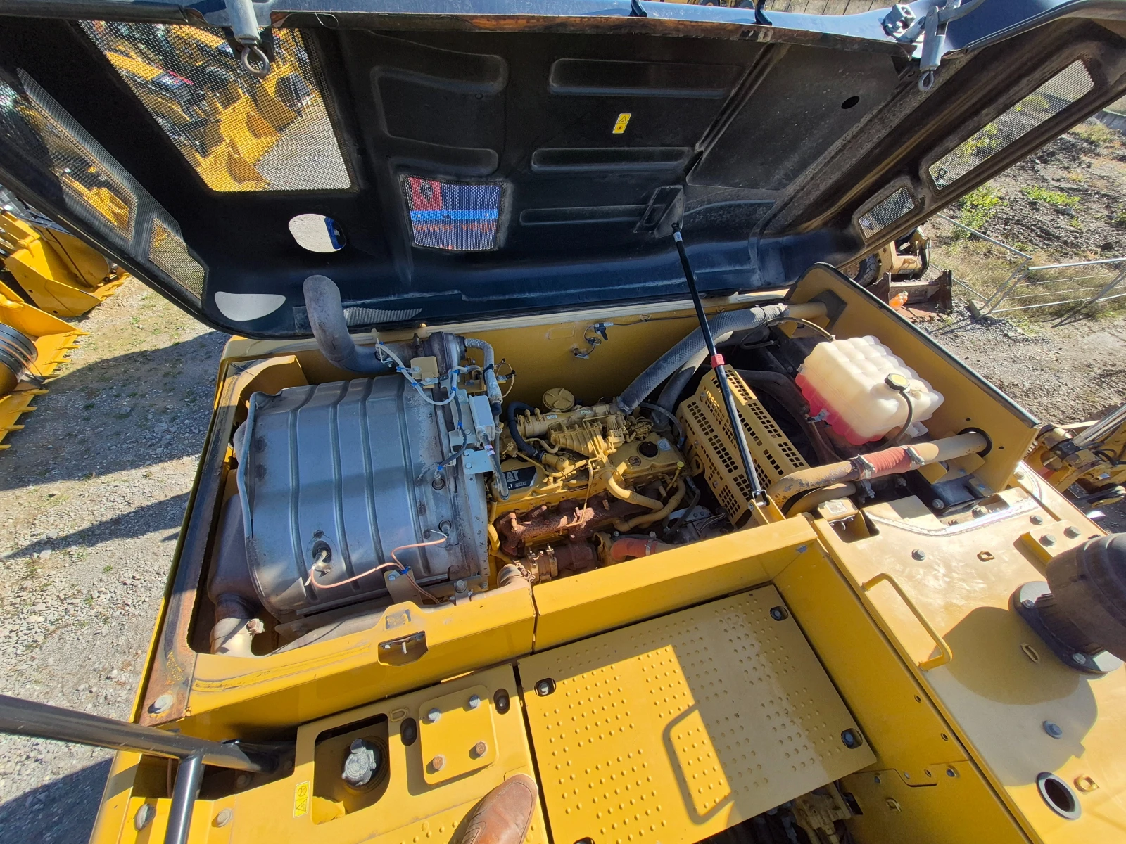 ����� Cat 323FL | Mobile.bg � ����������� 15