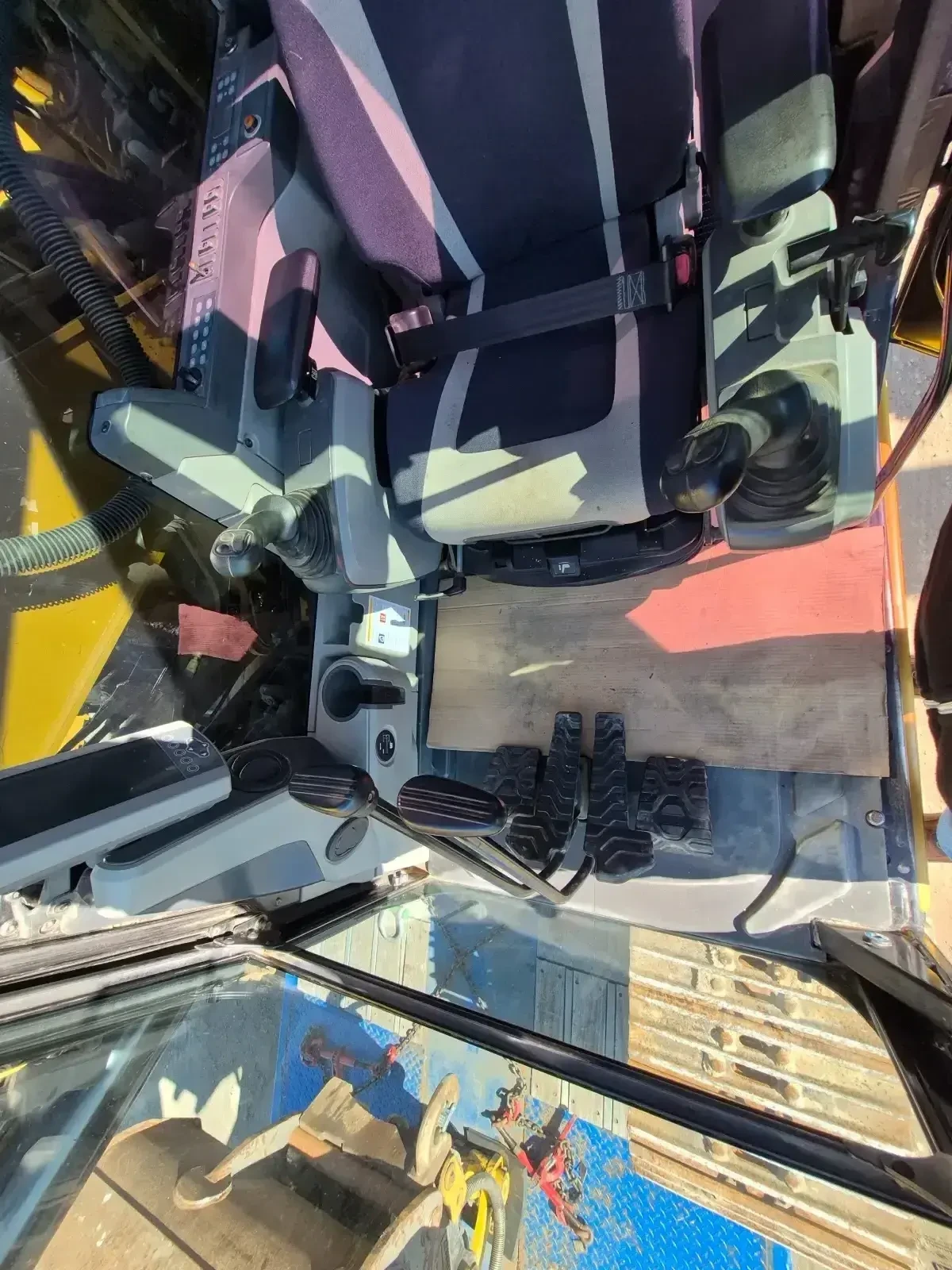 ����� Cat 323FL | Mobile.bg � ����������� 16