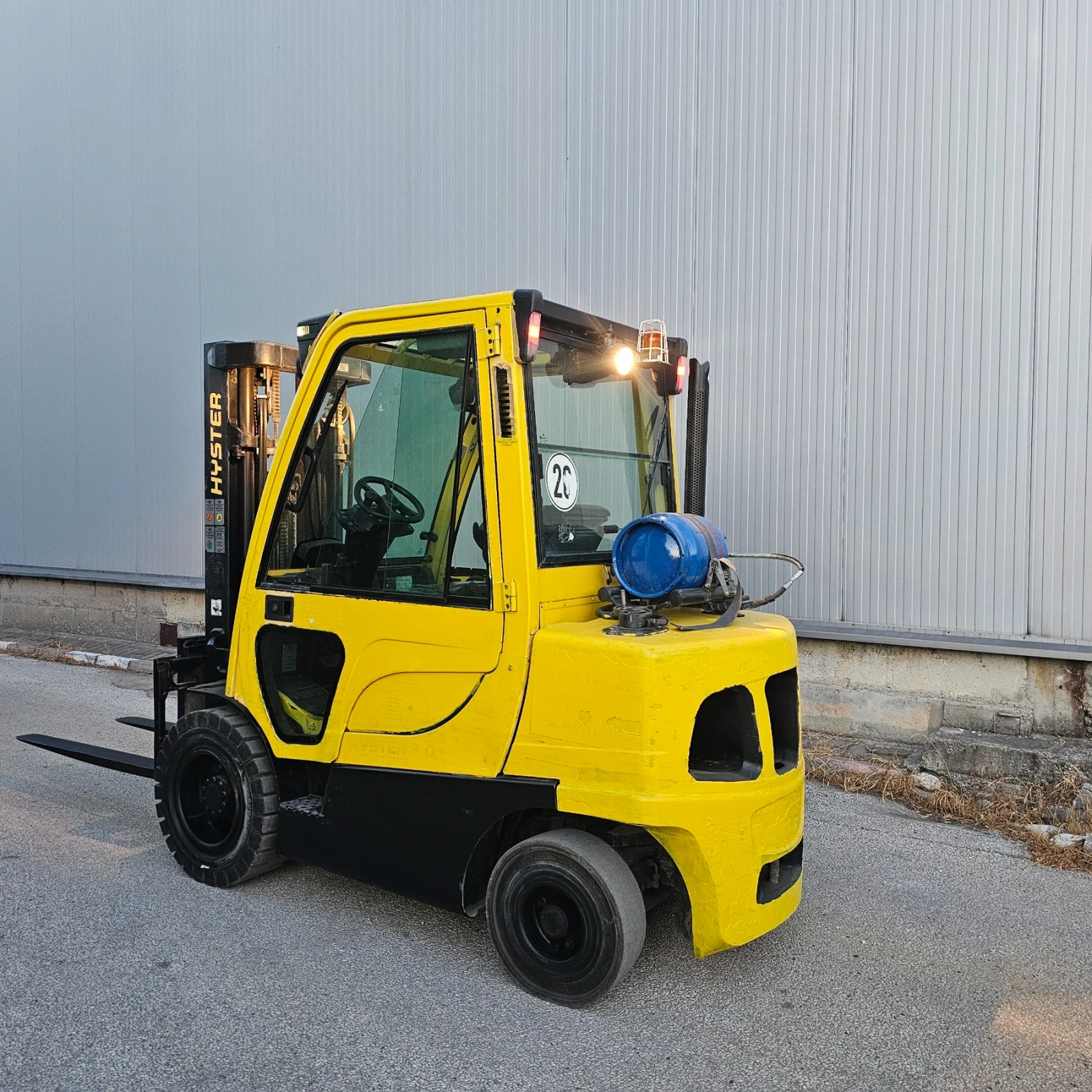 Мотокар Hyster H 3.0 F T, снимка 2 - Индустриална техника - 56011624