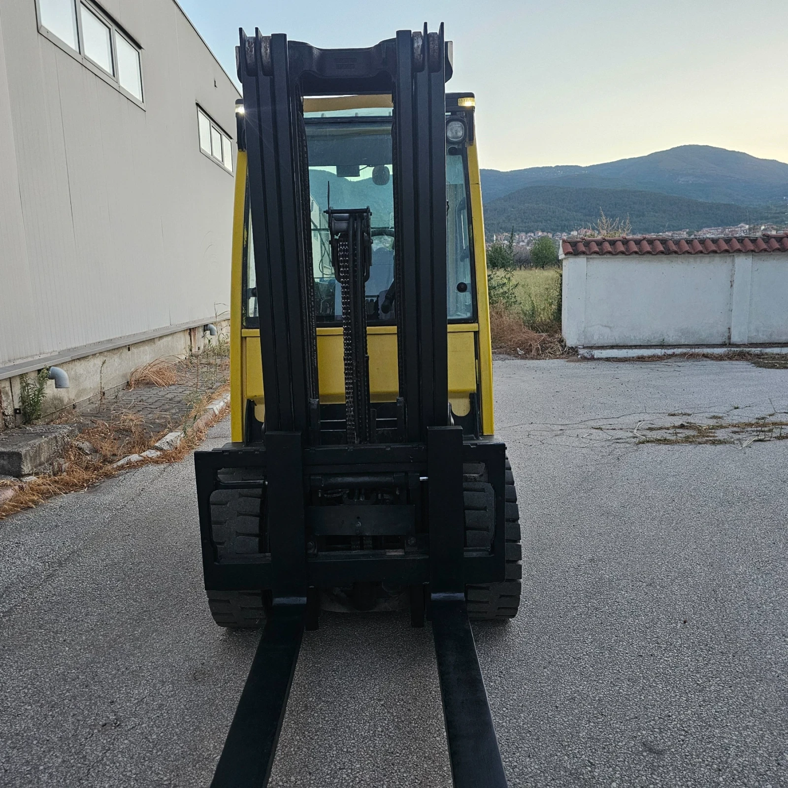 Мотокар Hyster H 3.0 F T, снимка 7 - Индустриална техника - 56011624