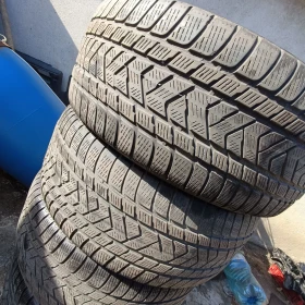 Гуми Зимни 285/45R21, снимка 3 - Гуми и джанти - 47691035