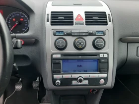 VW Touran 1.6i 102кс NAVI, снимка 13