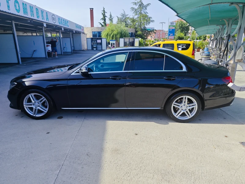 Mercedes-Benz E 220 W213, снимка 6 - Автомобили и джипове - 47345911