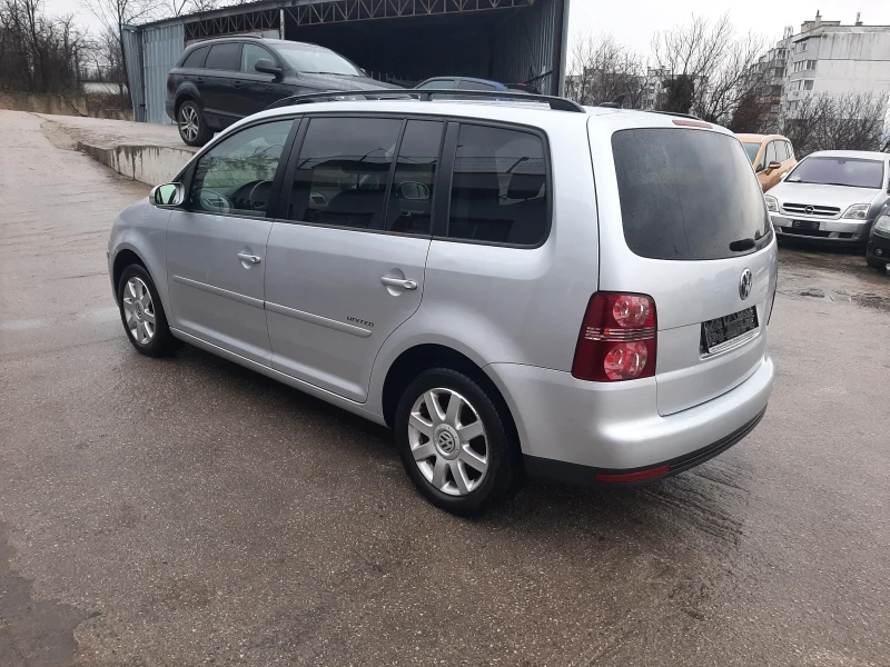 VW Touran 1.6i 102кс NAVI, снимка 6 - Автомобили и джипове - 48645248