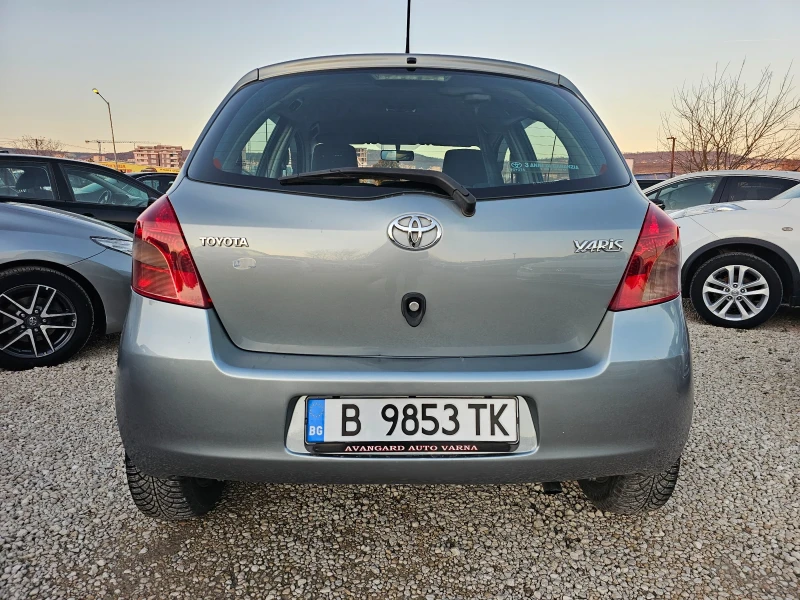 Toyota Yaris 1.4D-4D, Автоматик, снимка 5 - Автомобили и джипове - 48749004