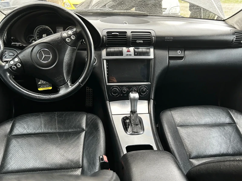 Mercedes-Benz C 320, снимка 10 - Автомобили и джипове - 49599066