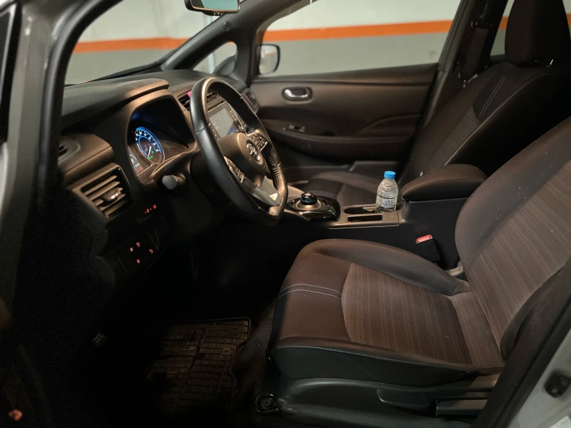 Nissan Leaf  40 KW Лизинг през Уникредит по 365 лева на месец, снимка 9 - Автомобили и джипове - 49686353