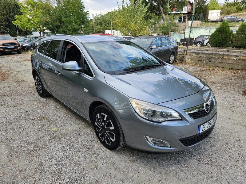 Opel Astra 1.6 Газ/Бензин, снимка 2 - Автомобили и джипове - 51495744