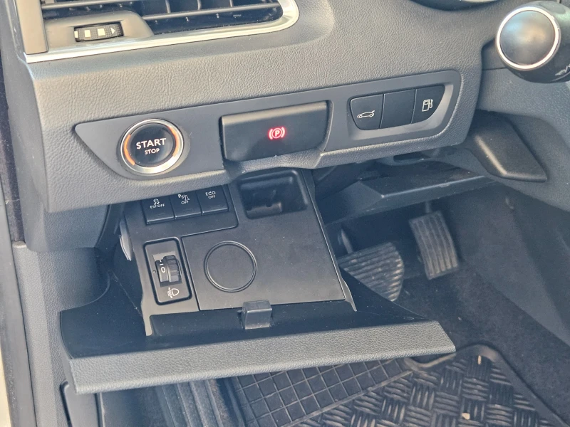 Peugeot 508 Автомат, снимка 17 - Автомобили и джипове - 51631946