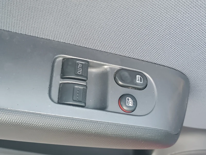 Honda Jazz 1, 3i, КОЛЕДНА ПРОМОЦИЯ, ПЕРФЕКТНА, ЛИЗИНГ, снимка 11 - Автомобили и джипове - 52083630