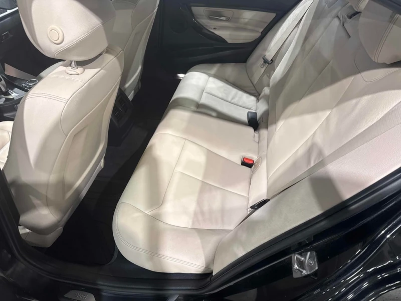 BMW 320 * 320i xDrive * CARFAX * ЦЕНА ДО БГ, снимка 10 - Автомобили и джипове - 52850907