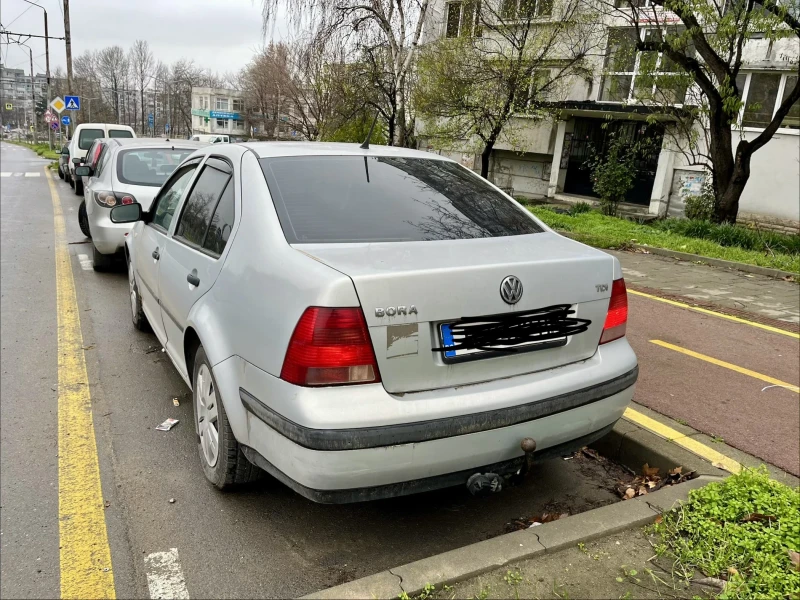 VW Bora 1.9 / 90, снимка 5 - Автомобили и джипове - 52866483