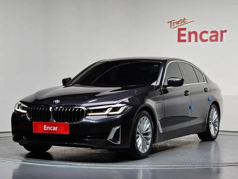 BMW 520 530E LUXURY