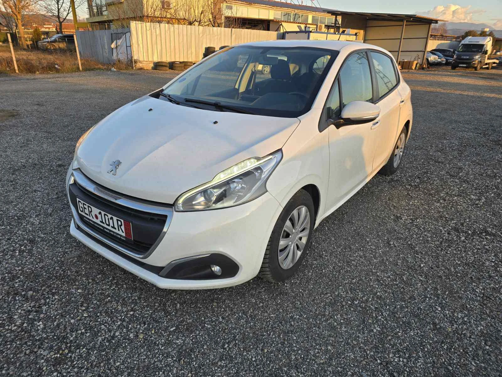 Peugeot 208 1.2i - изображение 2