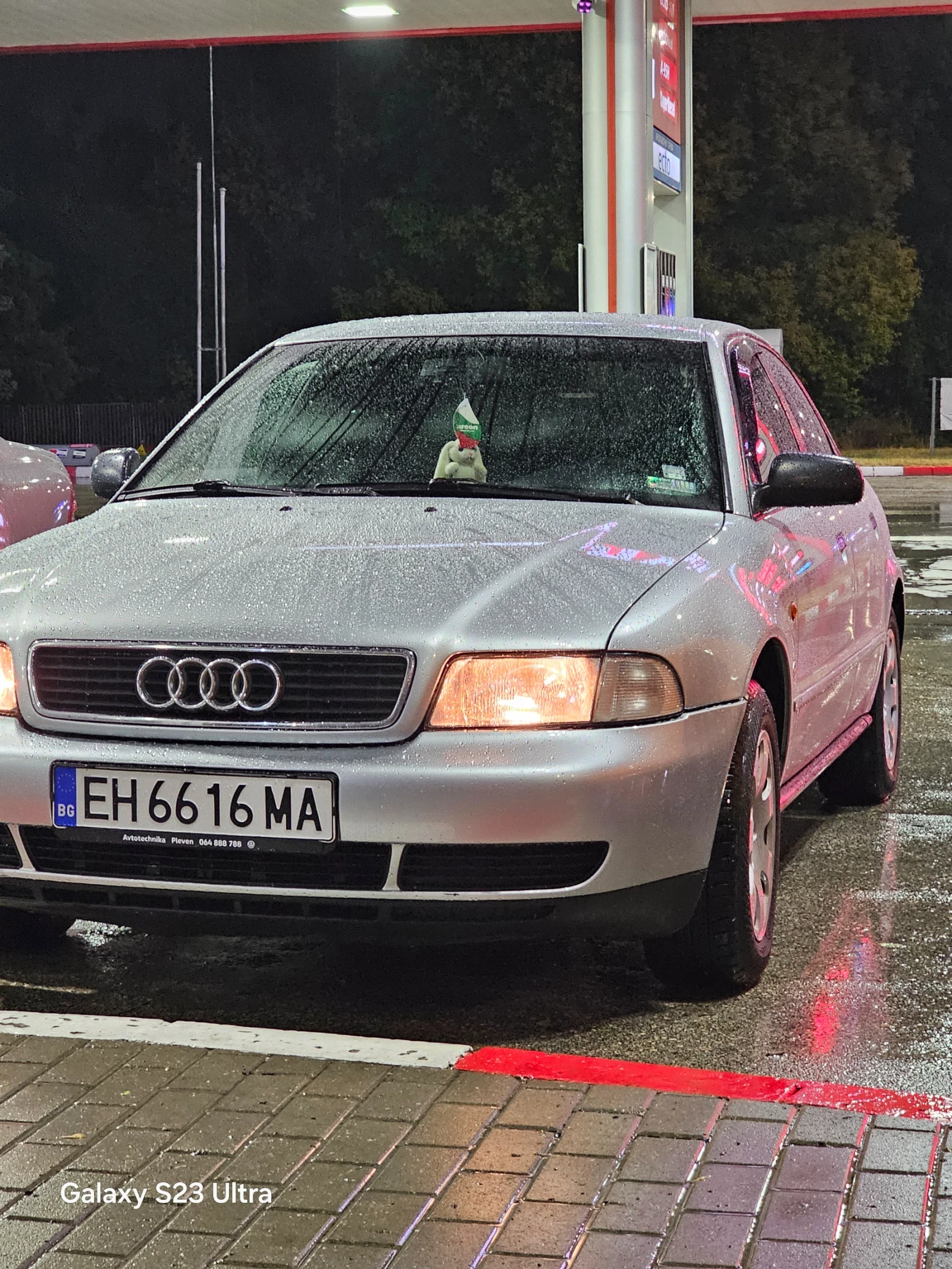 Audi A4 1.6 101hp Газ ТОП - изображение 2