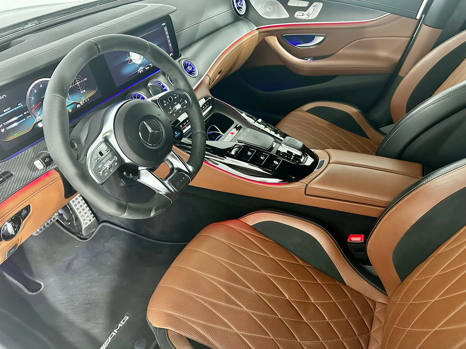 Mercedes-Benz AMG GT 63s* 4Matic* AERO* Pano* HuD - изображение 6