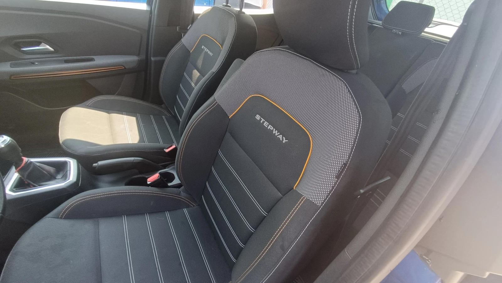 Dacia Sandero Stepway Eco-G 100 - изображение 8