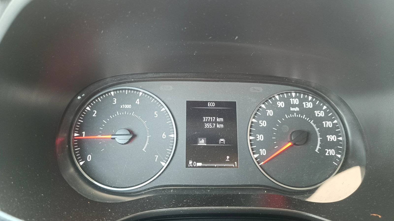 Dacia Sandero Stepway Eco-G 100 - изображение 6