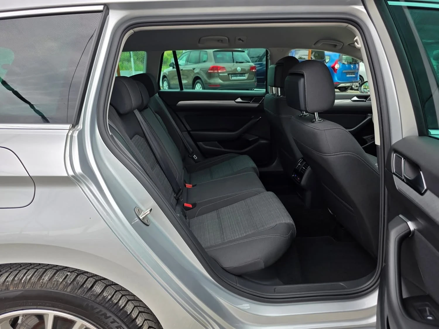 VW Passat 2.0TDI 150K.C./АВТОМАТ/НАВИ/ДИСТРОНИК/ЛЕЙН-АСИСТ - изображение 8