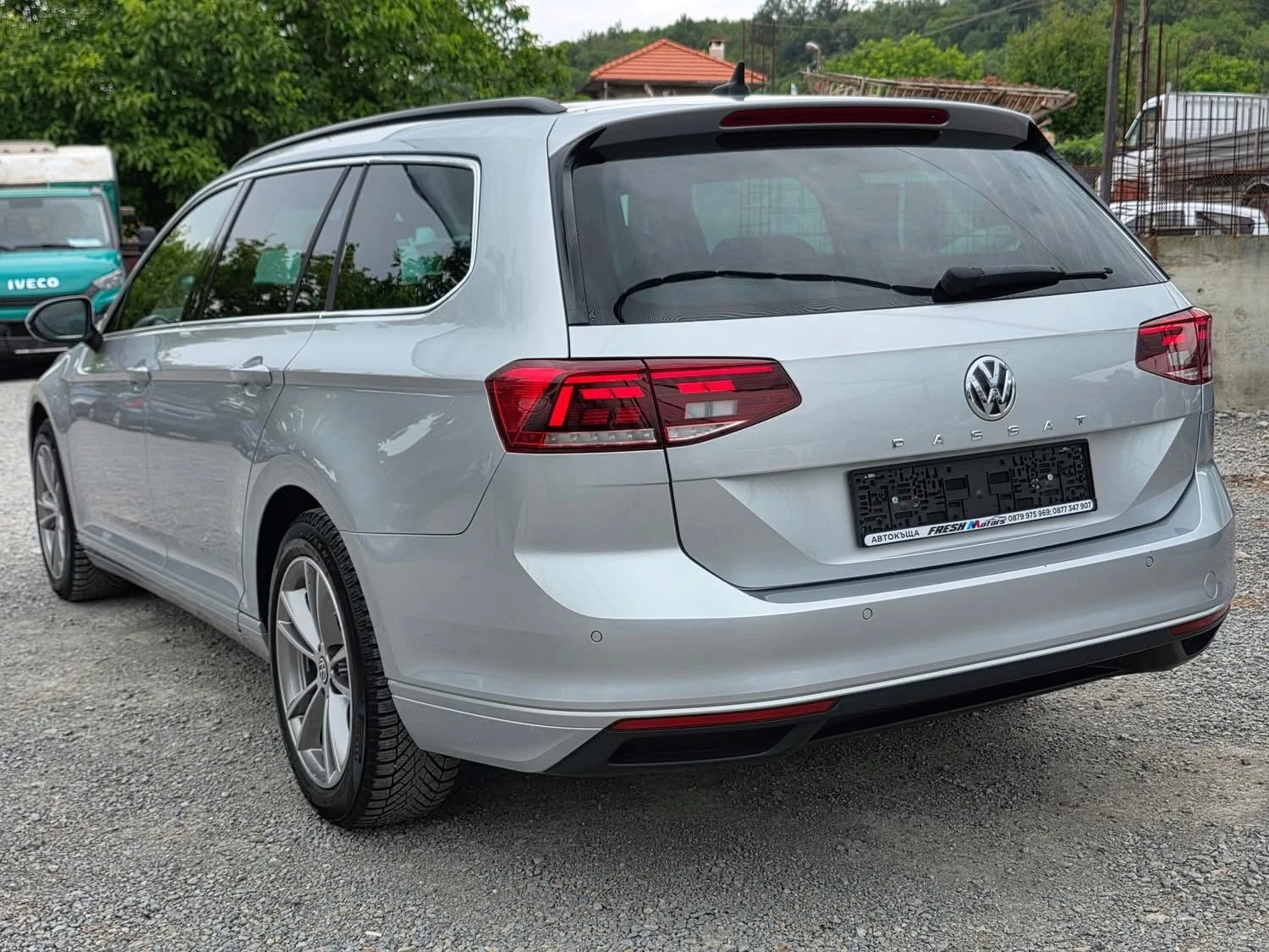 VW Passat 2.0TDI 150K.C./АВТОМАТ/НАВИ/ДИСТРОНИК/ЛЕЙН-АСИСТ - изображение 3