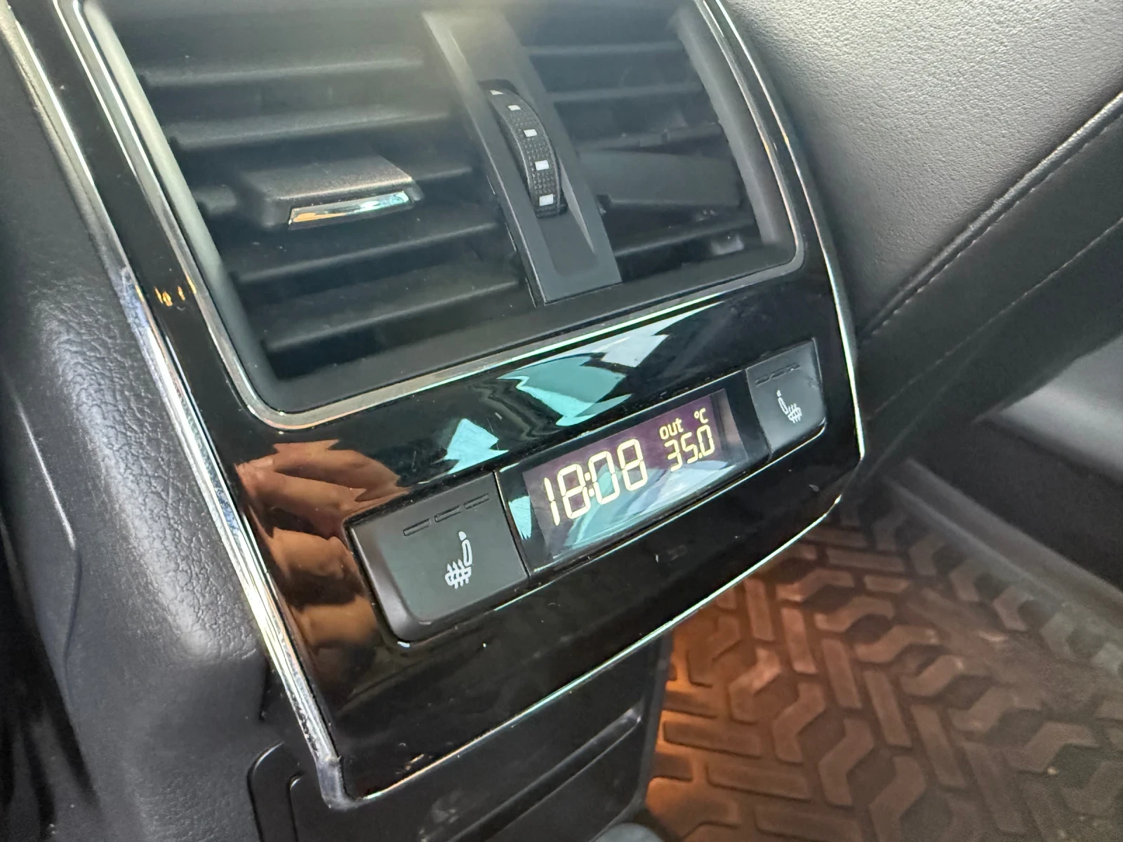 Skoda Superb КОЖА* LED* DyNaudio* Щори - изображение 7