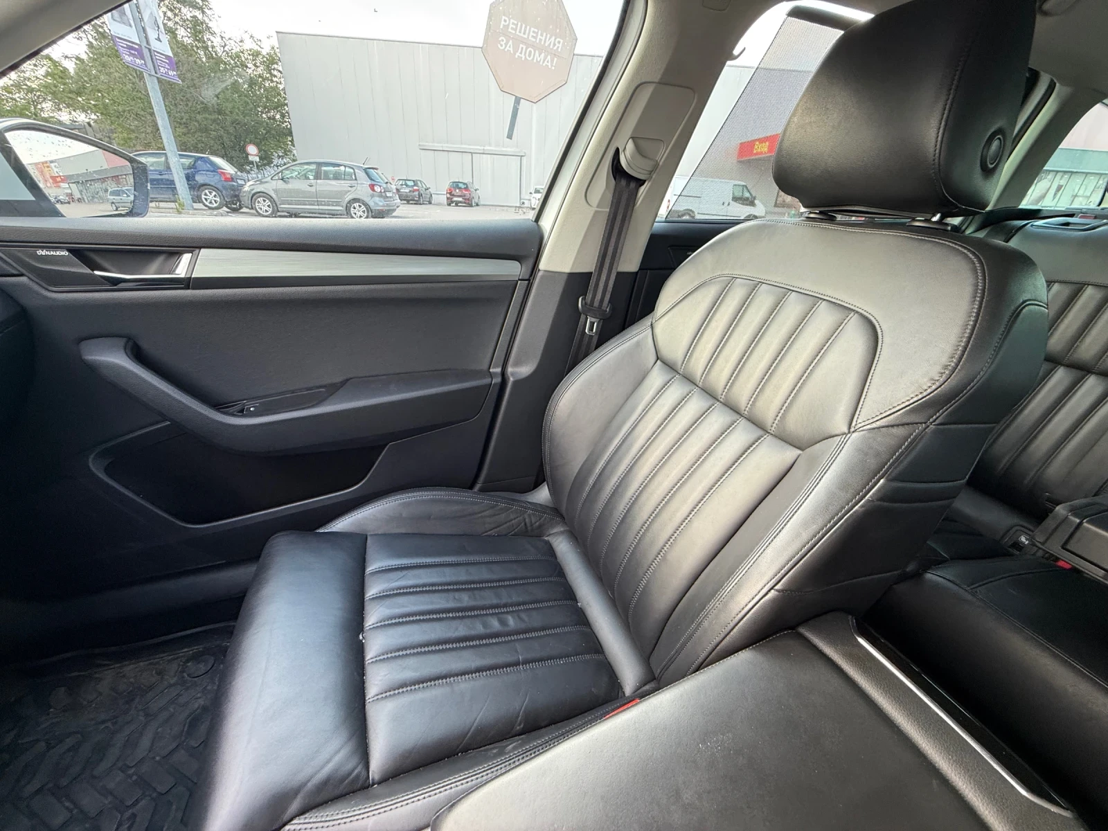 Skoda Superb БАРТЕР* КОЖА* LED* DyNaudio* Щори | Mobile.bg — изображение 12