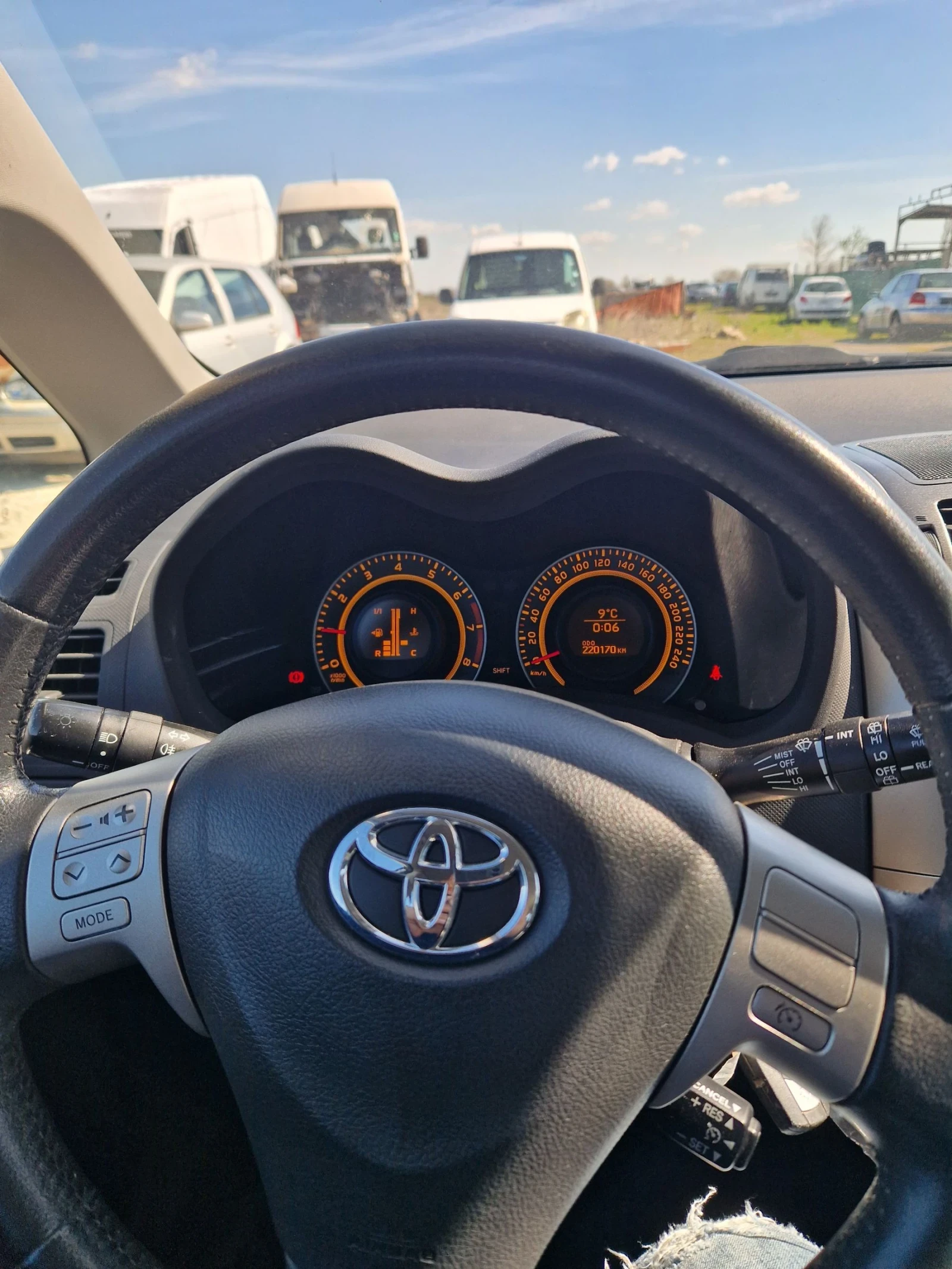 Toyota Auris  - изображение 6