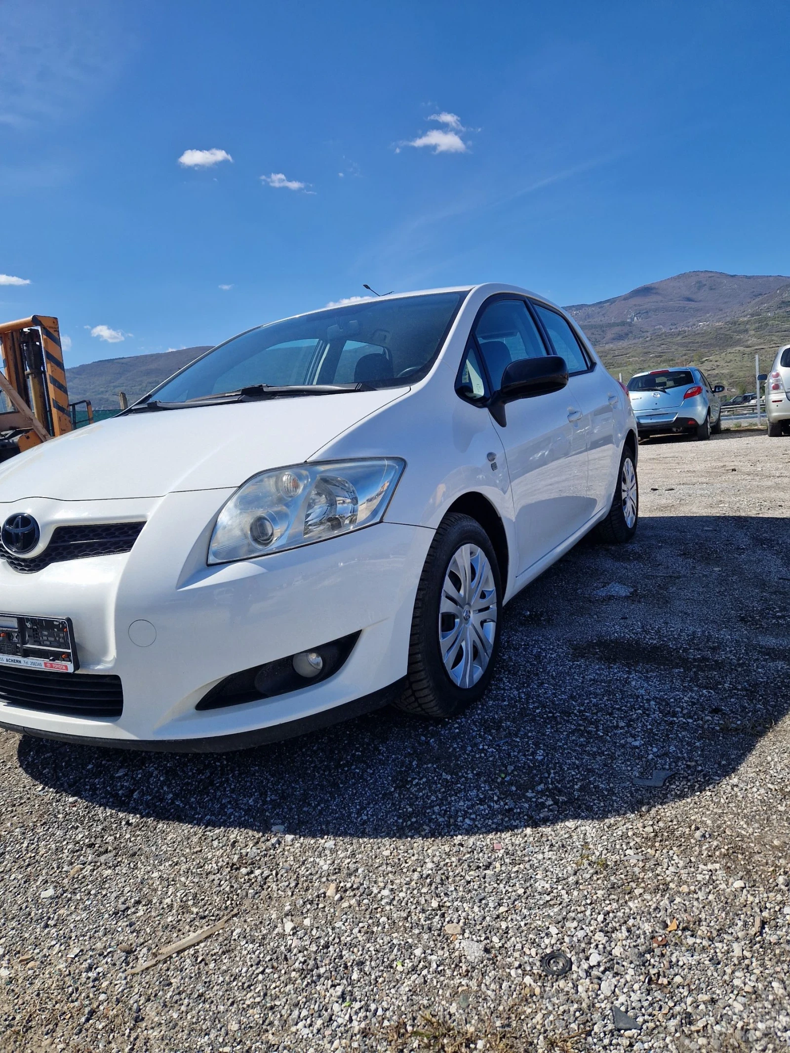 Toyota Auris  - изображение 3