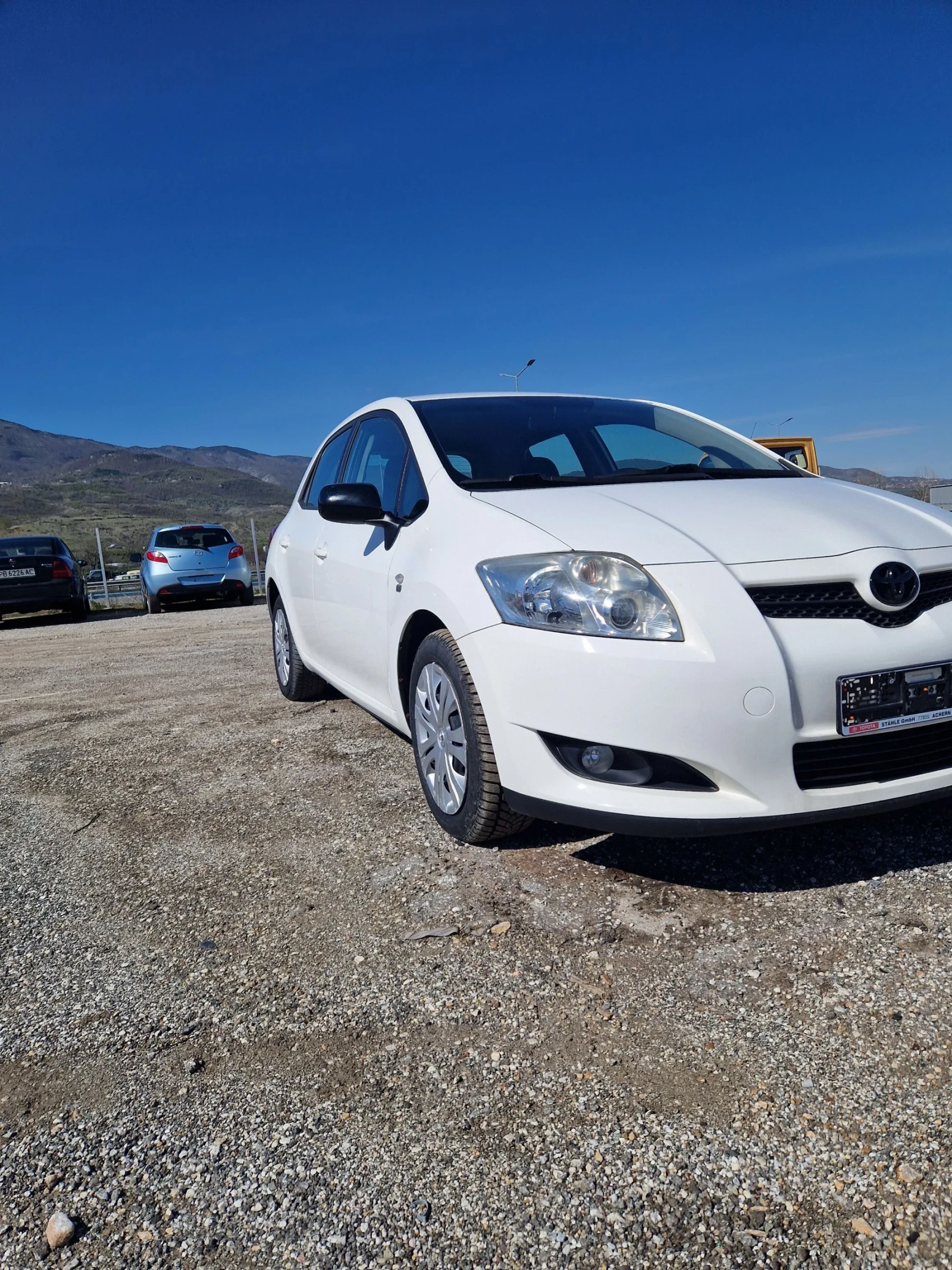 Toyota Auris  - изображение 2