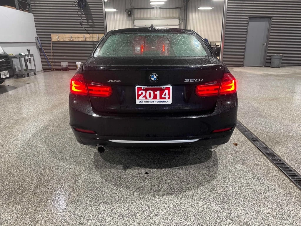 BMW 320 * 320i xDrive * CARFAX * ЦЕНА ДО БГ - изображение 5