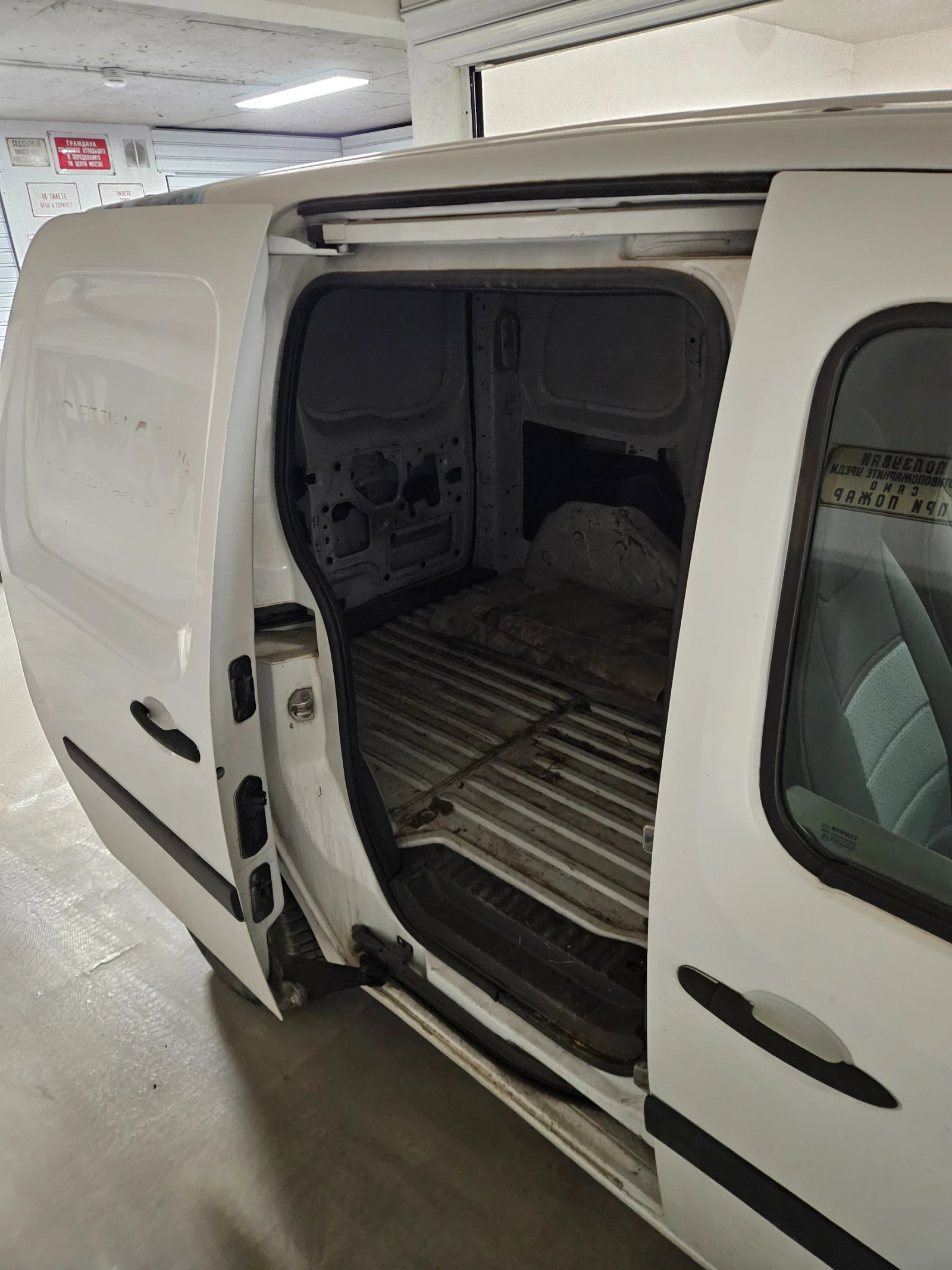 Renault Kangoo 1.5 - изображение 6