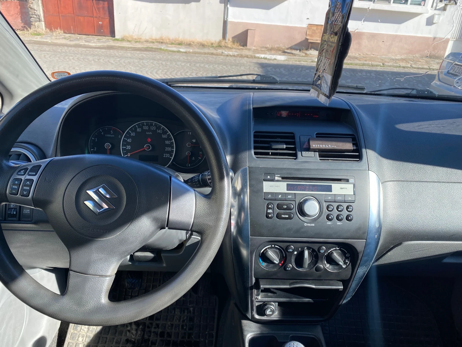Suzuki SX4 1.6 - изображение 8