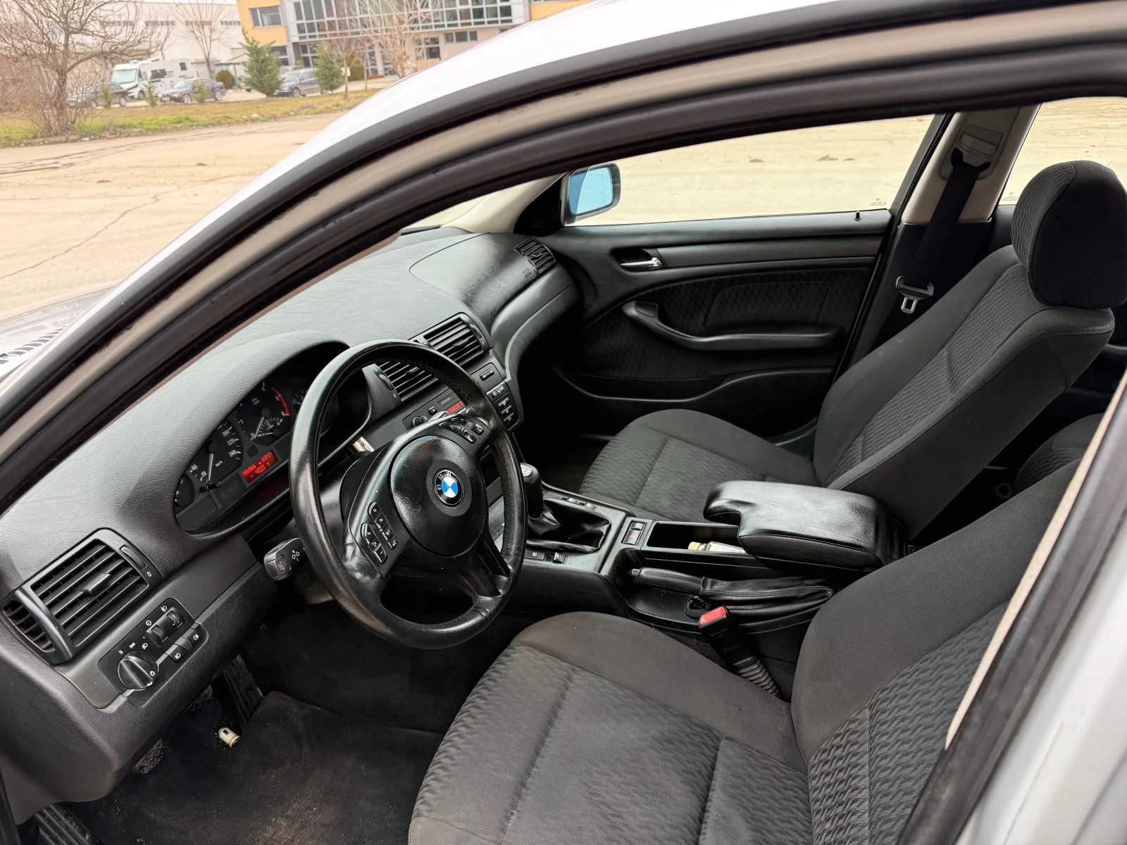 BMW 320 2.0d, снимка 11 - Автомобили и джипове - 53802965