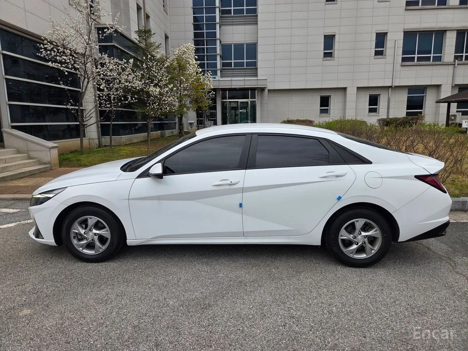 Hyundai Elantra, снимка 5 - Автомобили и джипове - 54248406