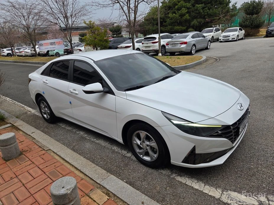 Hyundai Elantra, снимка 6 - Автомобили и джипове - 54248406