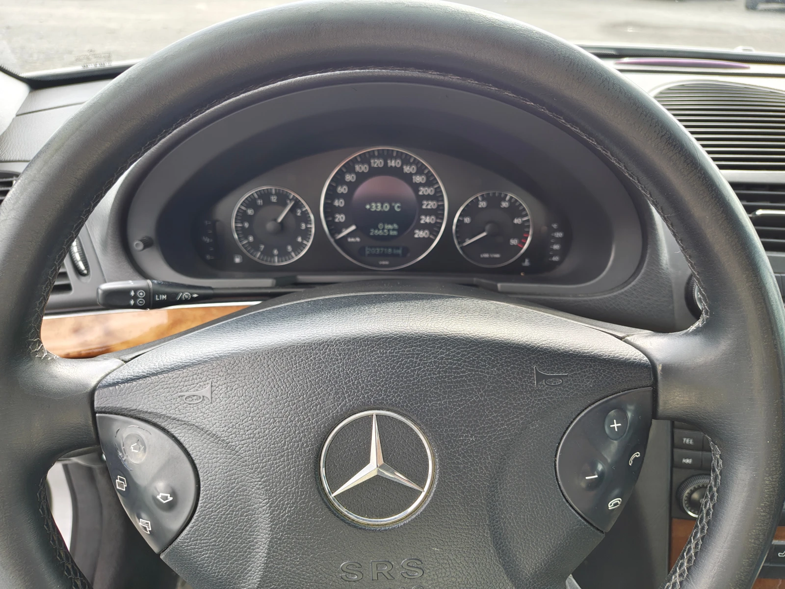 Mercedes-Benz E 270 Eleganse, снимка 16 - Автомобили и джипове - 54358218